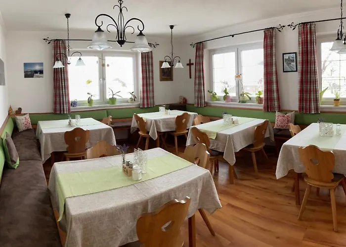 Haslehnerhof Farm stay *